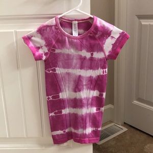 Ivivva girls XS pink tie dyed athletic t shirt